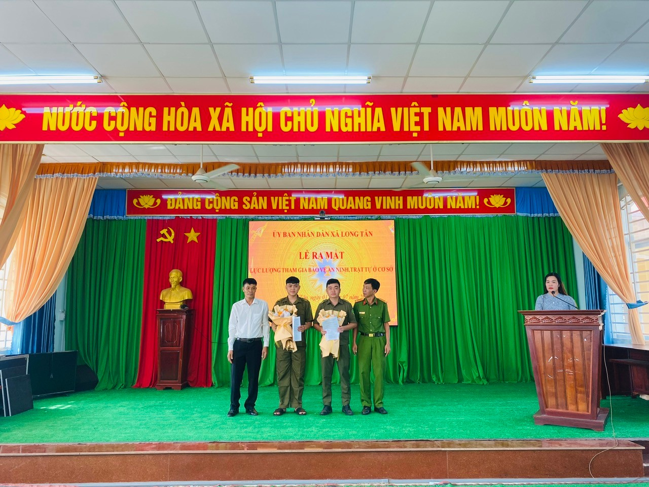 Xã Long Tân ra mắt lực lượng tham gia bảo vệ an ninh trật tự ở cơ sở